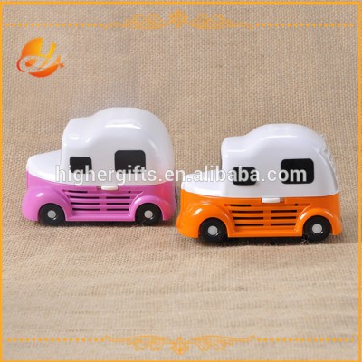 Popular Icecream car shaped mini table vacuum cleaner/Mini desk cleaner